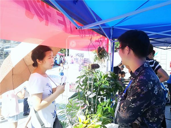 广西热作学会与广西热作所共同参加2017年全国科普日活动暨广西“十月科普大行动”启动仪式科普联展活动