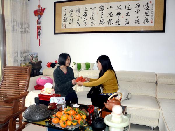 广西农垦女工委慰问我所患重大疾病困难女职工