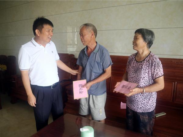 热作所党委开展“七一”走访慰问活动