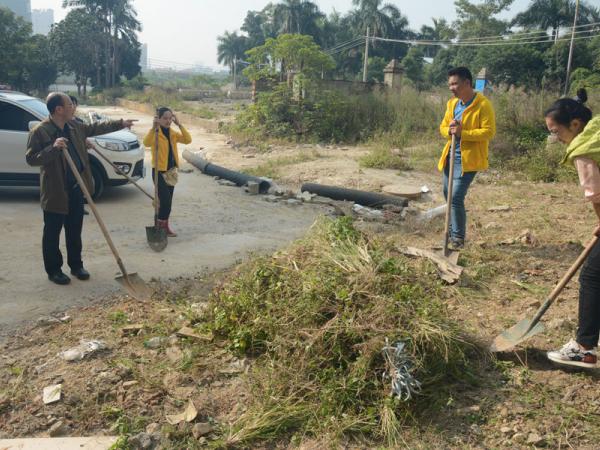 热作所机关一支部开展“进社区清洁环境服务”活动
