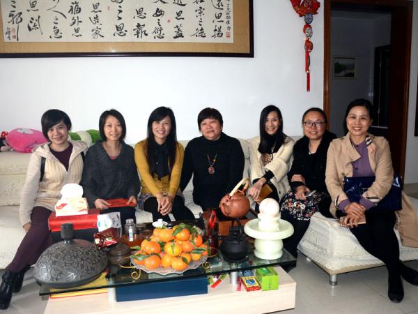 广西农垦女工委慰问我所患重大疾病困难女职工