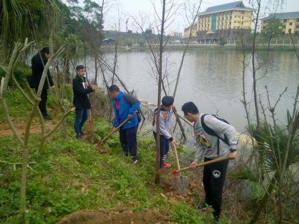 南宁三中到广西热作所科普园开展亲子系列活动