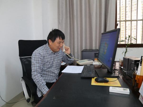 广西热作所开展春节前夕慰问活动