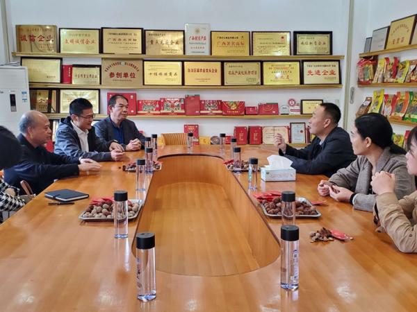 广西热作所科技人员陪同自治区农业农村厅农产品质量安全监管处领导赴玉林贵港开展农产品质量安全调研工作