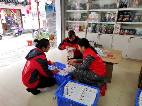 广西热作所科技特派员赴柳州开展技术服务活动