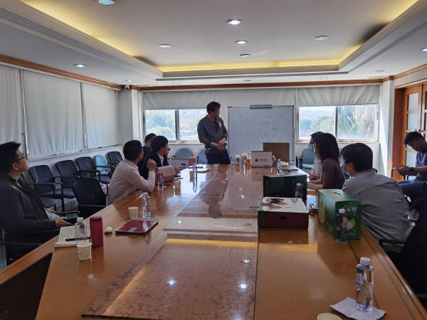 亚热带水果储运保鲜技术及设备研究团队到中山鸿兴印刷包装有限公司考察交流