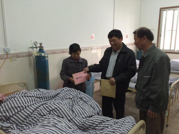 广西热作所开展慰问生病住院退休职工