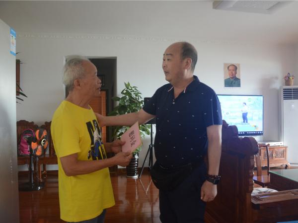 热作所党委开展“七一”走访慰问活动