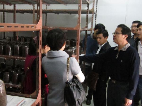 广西热作所所长黄强带队赴中国热带农业科学院交流与学习