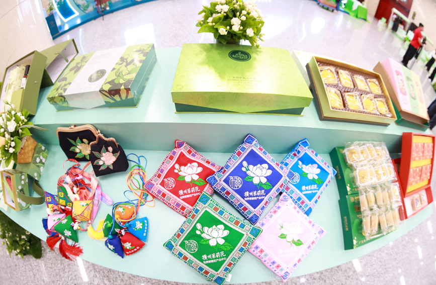 琳琅满目的茉莉花产品。横州市融媒体中心供图琳琅满目的茉莉花产品。横州市融媒体中心供图