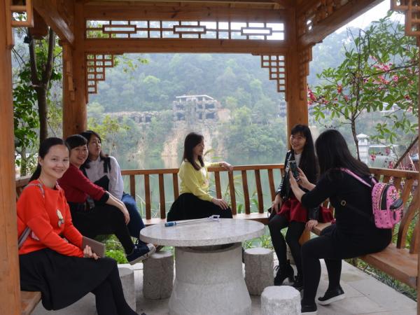 广西热作所开展“三.八”妇女节活动